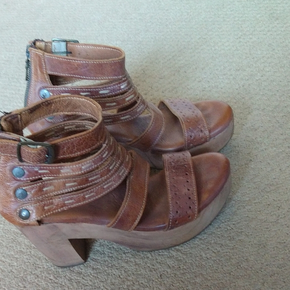 BED|STU Shoes - Bed/Stu Chunky Wooden Heel Sandals Size 7